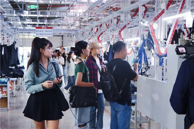 學(xué)在南山，益在長(zhǎng)遠(yuǎn) '南山智尚杯'2023年職業(yè)裝與交通運(yùn)輸行業(yè)制服設(shè)計(jì)大賽大師課圓滿結(jié)課